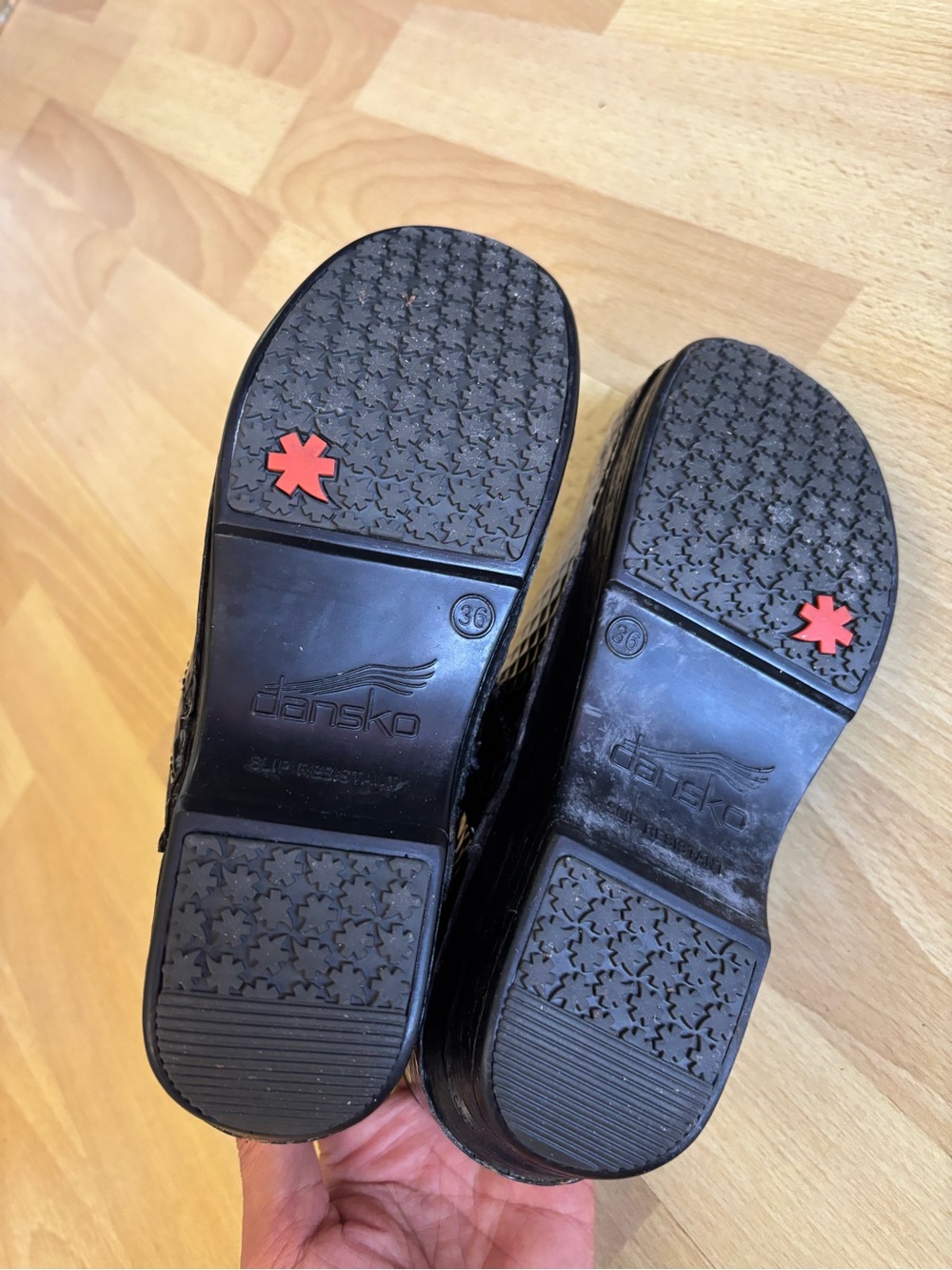 Dansko XP clogs - Picture 5 of 7